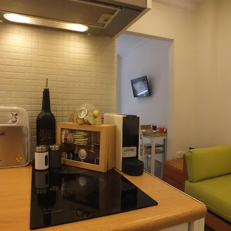 Apartment Cozy At Panormou Metro, Center