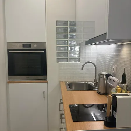 Apartment Cozy At Panormou Metro, Center *