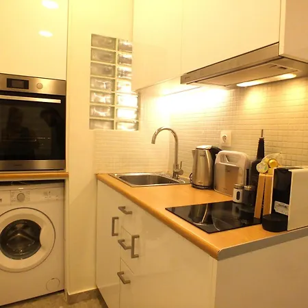 Apartment Cozy At Panormou Metro, Center